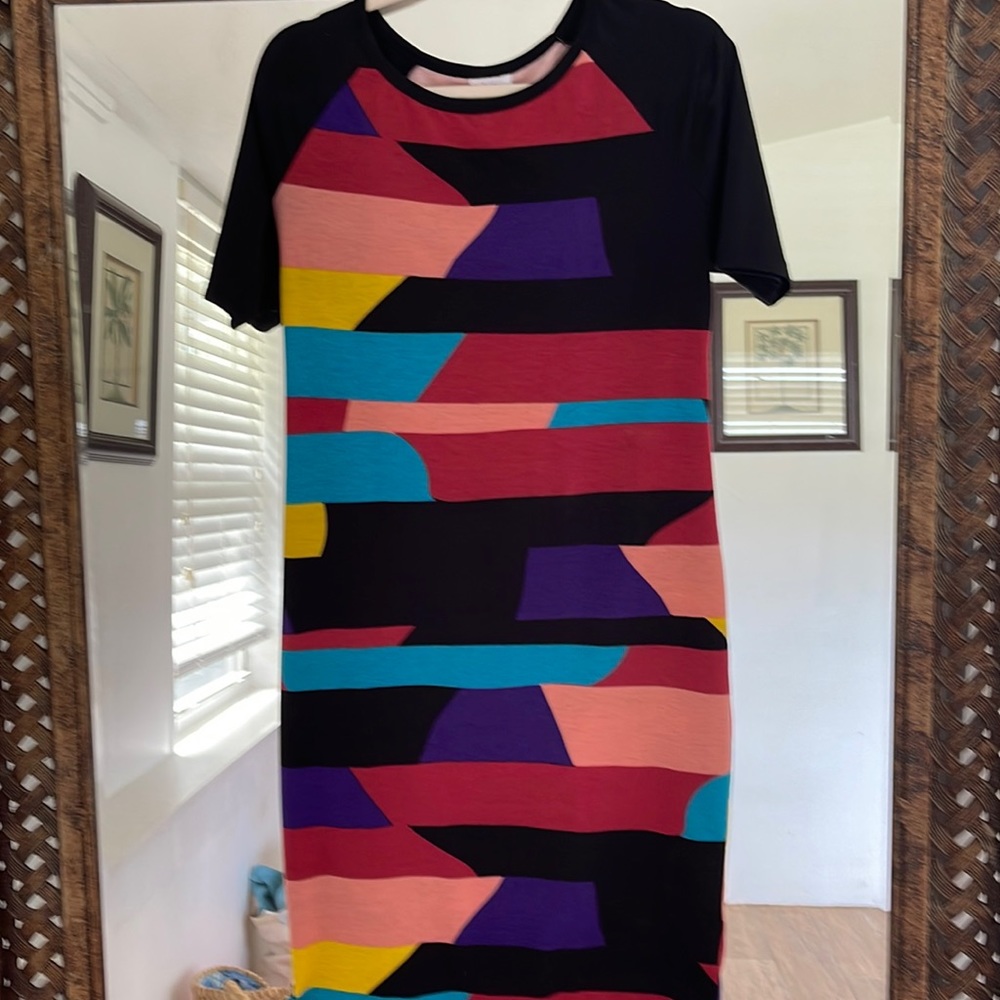 LuLaRoe Multi Color Sheath Dress❤️